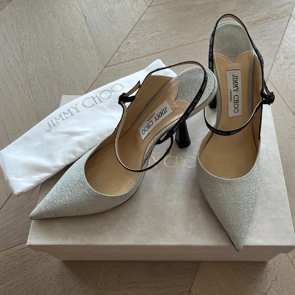 Jimmy★Choo(セールで破格)オシャレロゴ入りKAI/Silver/Glitter m_62f43dbfc9a228a4bbafcfdc.jpeg